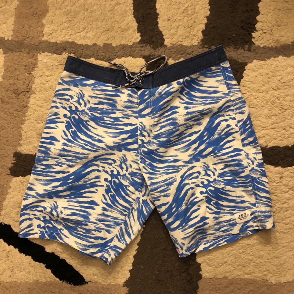 Katin hybrid trunks